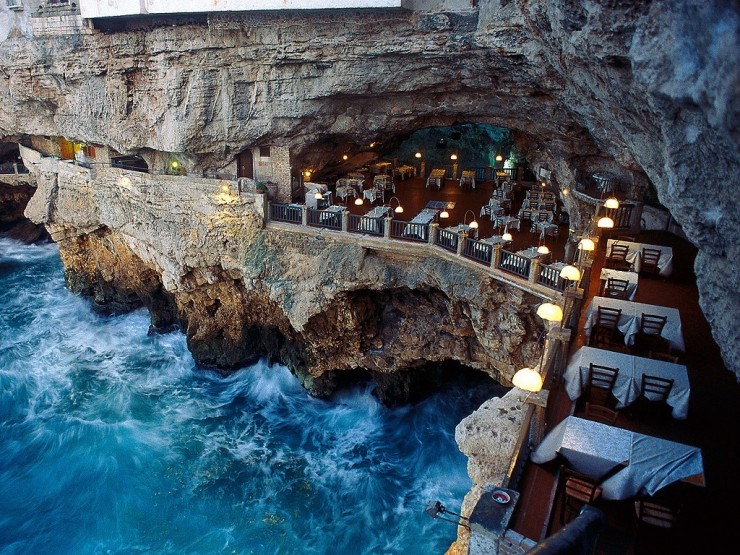 <strong> Grotta Palazzese Restaurant, Italy</strong> 